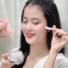 ( Dược mỹ phẩm) Kem Trị Nám Sáng Da Yukina Whitening Deep Treatment GEL 50g- Hàng Nhật nội địa