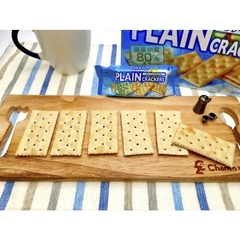Bánh quy Bourbon Plain Cracker cho người ăn kiêng hộp 30 chiếc - Hàng Nhật nội địa