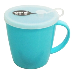 Cốc nhựa đa năng với nắp có lỗ cắm ống hút ( màu xanh)- Hàng Nhật nội địa