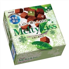 Socola Meltykiss Meiji vị trà xanh hộp 53gr - Hàng Nhật nội địa