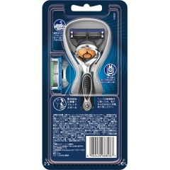 Dao cạo râu Gillette Fusion Nhật Bản 5+1 lưỡi kép có pin (1 thân, 2 lưỡi)