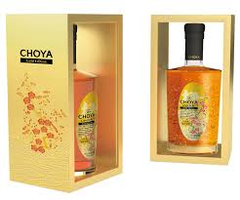 Rượu mơ vảy vàng cao cấp Choya Umeshu Gold Edition 500ml 19% - Hàng Nhật nội địa