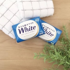 Xà phòng tắm Kao White Soap Nhật Bản 130g ( Hương Dừa Tự Nhiên)