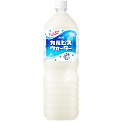 Nước sữa chua Calpis Water 1.5 lít