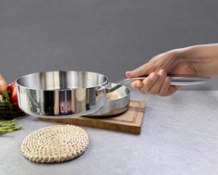 Chảo inox 316 liền khối 5-ply Premium Kaiyo - thành cao, size 20cm - Hàng Nhật nội địa