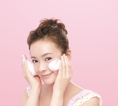 Sữa rửa mặt tạo bọt Bioré Marshmallow Ngừa mụn 150ml