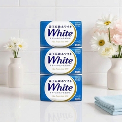 Xà phòng tắm Kao White Soap Nhật Bản 130g ( Hương Dừa Tự Nhiên)