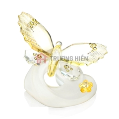 Bươm Bướm Pha lê Vàng Trên Tảng Đá