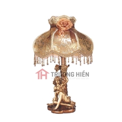 ĐÈN BÀN CỔ ĐIỂN CÔ GÁI