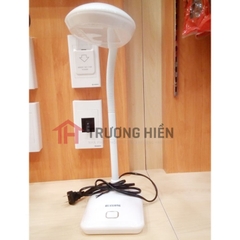 Đèn bàn học trắng