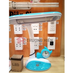 Đèn bàn học chống cận có đồng hồ