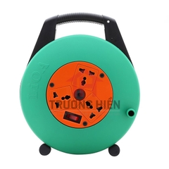 Ổ cắm kéo dài quay tay kiểu xách tay LiOA XTD5-2-15A (Xanh lá)