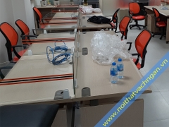 Vách ngăn mặt bàn kính VMB10K