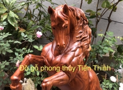 Tượng Nhất Mã Phi Thiên Gỗ Hương Kbang