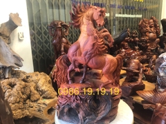 Tượng song mã gỗ hương krongpa Gia lai