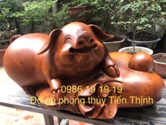 Tượng heo gỗ hương Đaklak