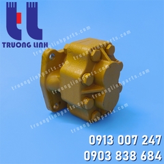 Komatsu Bulldozer Hydraulic Gear Pump 07421-71401 - D20P-5 D20P-6 D20P-7 D20P-8