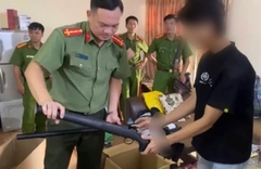 Triệt phá đường dây rao bán súng trên YouTube ở Hà Nội