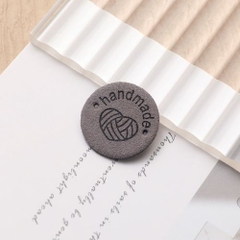 Tag da handmade hình tròn họa tiết trái tim