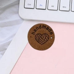 Tag da handmade hình tròn họa tiết trái tim