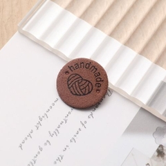 Tag da handmade hình tròn họa tiết trái tim