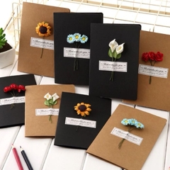Thiệp Đen Trang Trí Kèm Hoa Khô