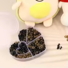 Hộp dụng cụ đựng mắt thú, mũi thú hình trái tim (CHỈ HỘP NHỰA)