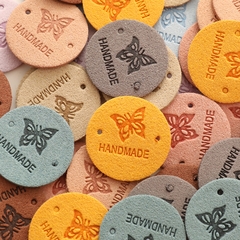 Tag da handmade tròn hình con bướm