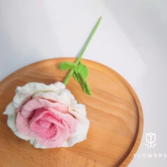 Thành phẩm hoa hồng bằng len cỡ lớn