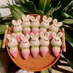 Móc Khóa LYLYCRAFT Chất Liệu Len Milk Cotton Làm Thủ Công Handmade Hình Thỏ Trái Dâu Đan Móc