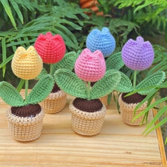 Chậu Hoa Tulip LYLYCRAFT Bằng Len Handmade Để Trang Trí Dễ Thương Đồ Trang Trí Quà Tặng Người Thân Đồng Nghiệp Bạn Bè