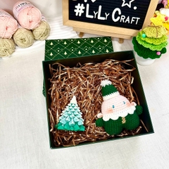 Sét Quà Móc Khóa Len Và Nến Thơm LYLYCRAFT Tặng Người Yêu, Bạn Bè, Người Thân Dịp Giáng Sinh Kích Thước 15*10cm