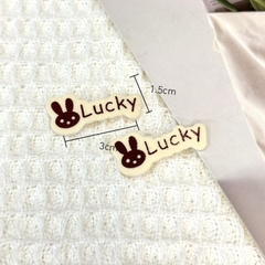 Phụ Kiện Đồ Handmade In Chữ Dập Nổi LYLYCRAFT, Tag Thủ Công Đính Kèm Dùng Trang Trí Khăn Len, Thú Bông, Móc Khoá Len