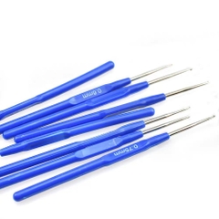 Set 8 Kim Móc Len Tay Cầm Bằng Nhựa Màu Xanh Dương Size Nhỏ Móc Thú, Khăn, Áo Len