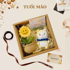 Set Quà Tặng Sinh Nhật Cho Bạn Gái, Bạn Trai LYLYCRAFT Gồm Móc Khóa Len Móc Và Chậu Hoa Len Tặng Người Yêu, 20/10, 8/3