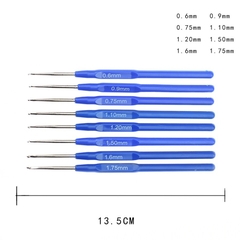 Set 8 Kim Móc Len Tay Cầm Bằng Nhựa Màu Xanh Dương Size Nhỏ Móc Thú, Khăn, Áo Len