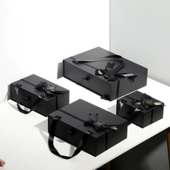 Hộp Quà Sinh Nhật Có Quai Túi Xách, Hộp Đựng Quà Sang Trọng Màu Đen Tặng Đối Tác Lylycraft Handmade