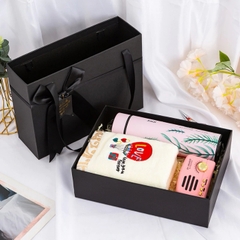 Hộp Quà Sinh Nhật Có Quai Túi Xách, Hộp Đựng Quà Sang Trọng Màu Đen Tặng Đối Tác Lylycraft Handmade