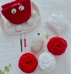 DIY TÚI BỒ HÓNG NHUNG ĐŨA ĐỎ