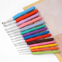 BỘ KIM MÓC CÁN NHỰA