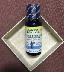 TINH DẦU HOA OẢI HƯƠNG HỮU CƠ DIVINE ESSENCE ORGANIC LAVENDER ESSENTIAL OIL (HYBRID SUPER)