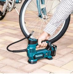 MÁY BƠM HƠI DÙNG PIN 12V MAX MAKITA (KHÔNG BAO GỒM PIN VÀ SẠC) - MP100DZ