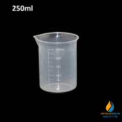 Ca đong hóa chất, bằng nhựa, có chia vạch, không có quai, có mỏ, 250ml
