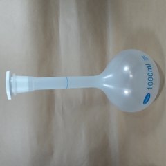 Bình định mức nhựa PP trong suốt, dung tích 500ml