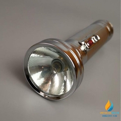 Đèn pin sợi đốt, có pha điều chỉnh