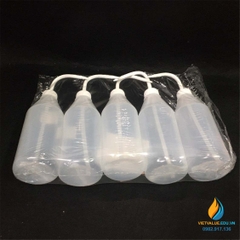 Bình tia nhựa vòi ngang, nhựa LPDE 500ml, nắp trắng, Scilabware hàng Anh Quốc
