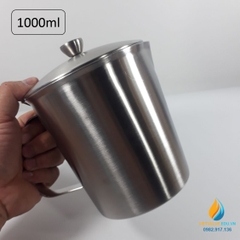 Ca Inox 304 có nắp, dung tích 1000ml, vạch chia, có quai, có cỏ rót