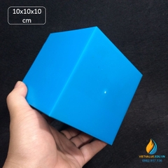 Khối lập phương cạnh 10cm, nghiên cứu thể tích hình học toán học