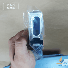 Khúc xạ kế đo cả độ mặn và độ ngọt FXP016 độ ngọt 0-32% và độ mặn 0-28%