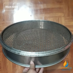 Sàng rây tiêu chuẩn đường kính 45cm, lỗ vuông 6mm, chất liệu inox không gỉ, lỗ đúc